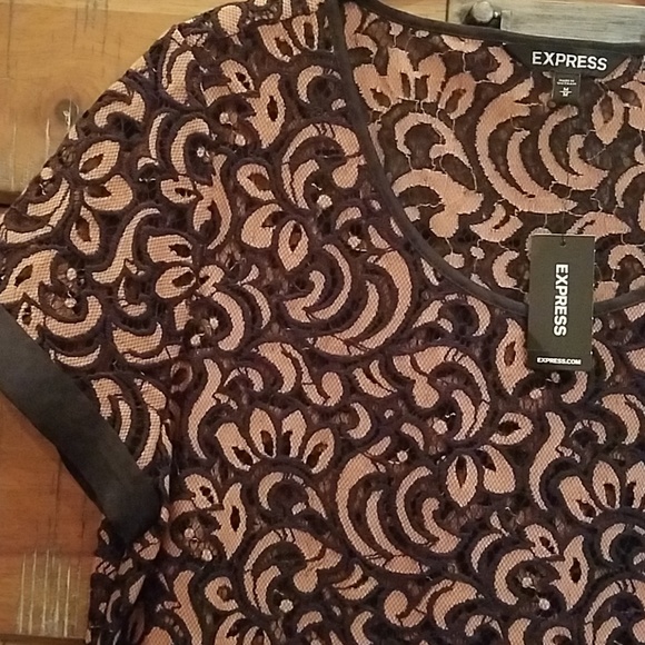 Express Top - Picture 3 of 4